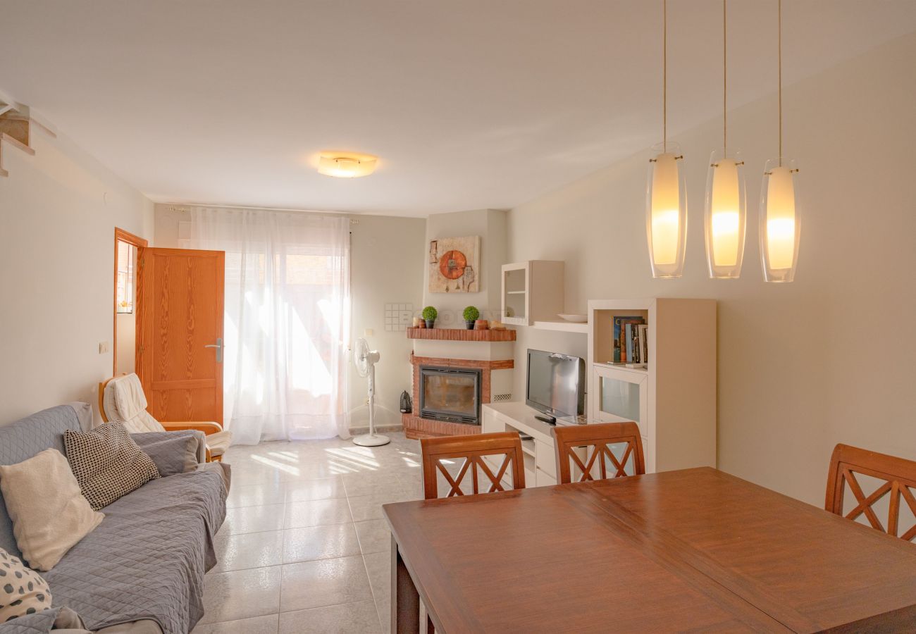 Terraced House in Oliva - AV236