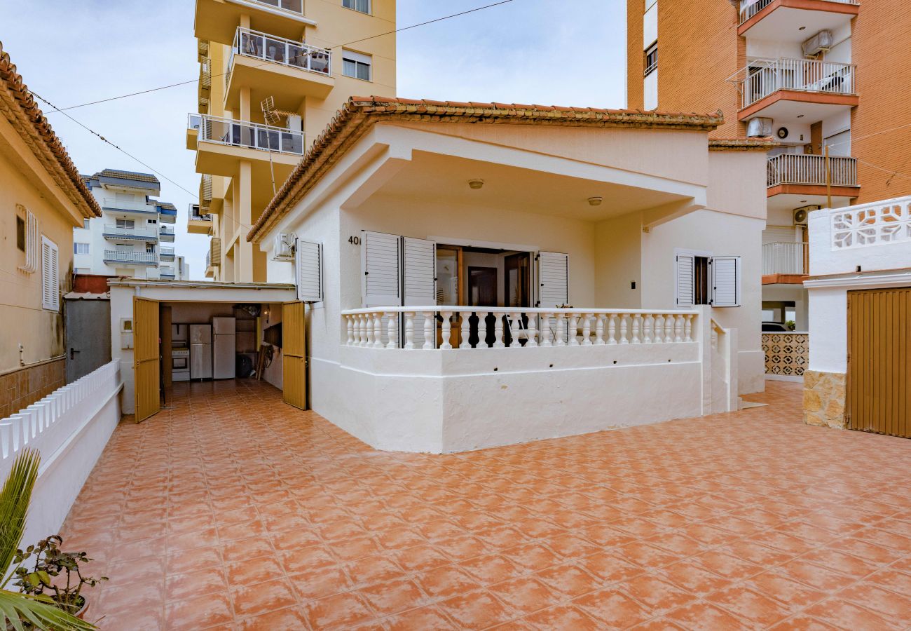 Appartement à Piles - VO44LN