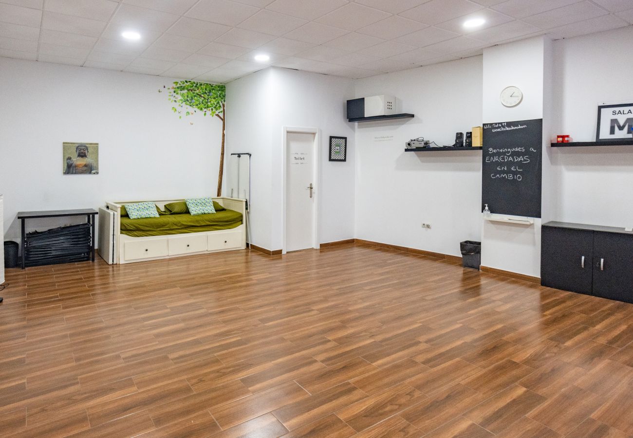 Local comercial en Oliva - LOCWD