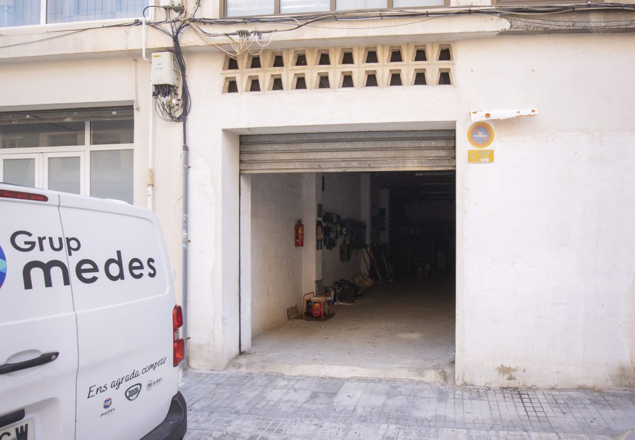 Garaje/Parking en Oliva - LOCAL